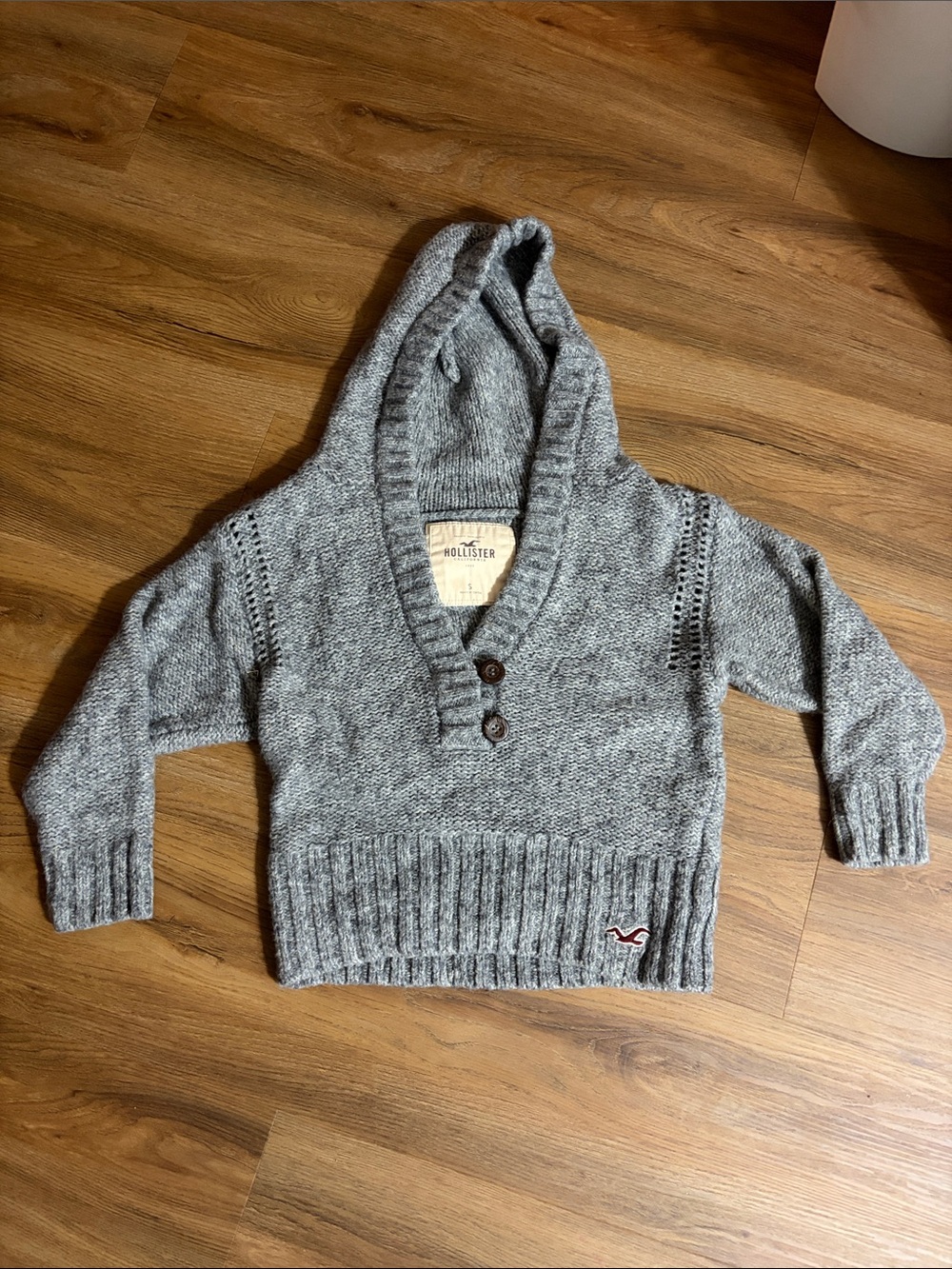 Hollister Light Heather Gray Cropped Sweater